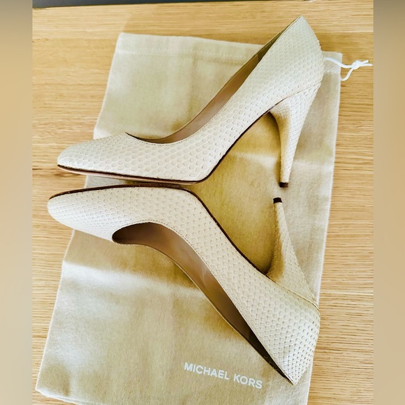 Vintage Michael Kors nude python heels - Picture 5 of 13